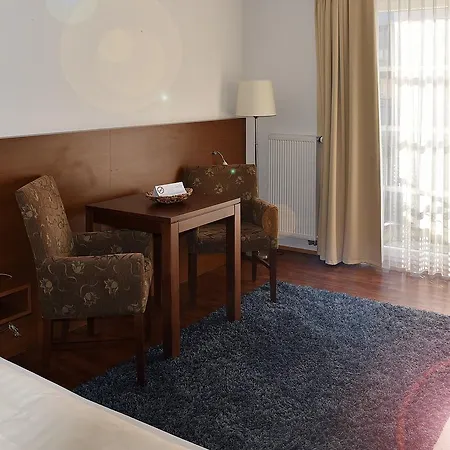 Boardinghouse Campus Lounge