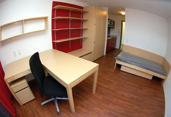 卡普斯朗格寄宿公寓式酒店 3*