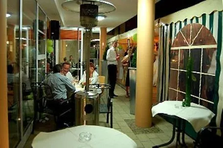 卡普斯朗格寄宿公寓式酒店 酒店 帕德博恩